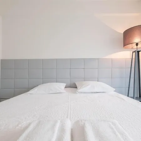 Wonderful 1 Bedroom 3 Min Walk To The Croisette! *